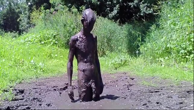 Gay Xnxx - Mud Bath fetish